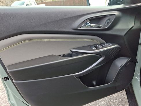 Used 2026 Chevrolet Trax ACTIV image 12