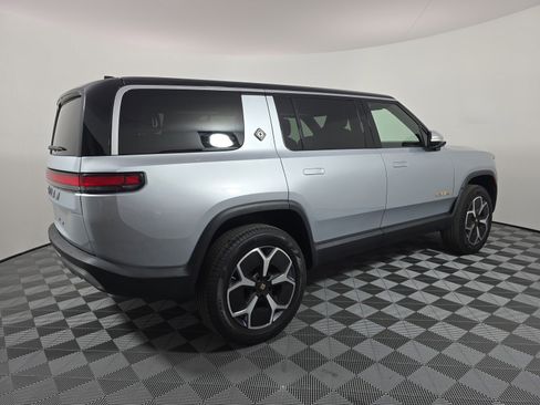 Used 2023 Rivian R1S Adventure AWD/4WD image 5