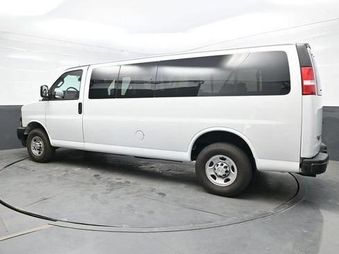 Used 2024 Chevrolet Express 3500 LS RWD image 4