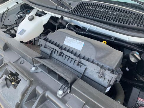 Used 2024 Chevrolet Express 2500 w/ Driver Convenience Package image 5