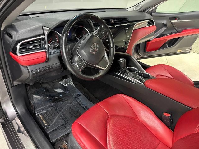 Used 2018 Toyota Camry XSE FWD image 12