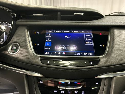 Used 2023 Cadillac XT6 Luxury image 17
