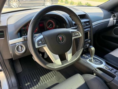 Used 2009 Pontiac G8 GXP image 12