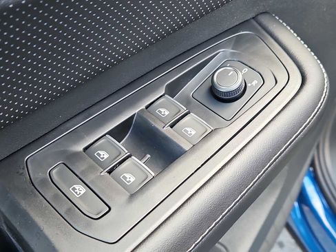 New 2026 Volkswagen Atlas Cross Sport SEL image 7