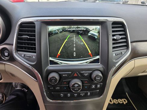 Used 2018 Jeep Grand Cherokee Limited w/ Luxury Group II image 17