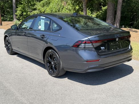 Used 2025 Honda Accord SE image 35