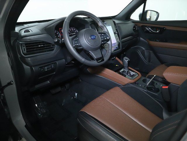Used 2025 Subaru Forester Touring AWD/4WD image 18