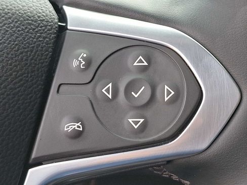 Used 2023 Chevrolet Traverse LT AWD/4WD image 22