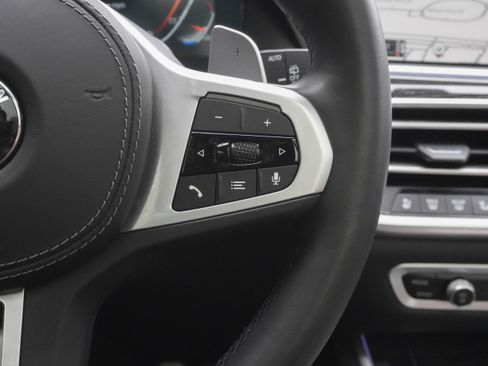 Used 2022 BMW X7 xDrive40i w/ M Sport Package AWD/4WD image 20