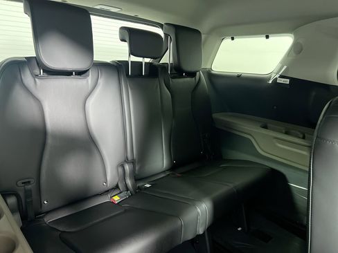 New 2026 Kia Carnival EX image 29