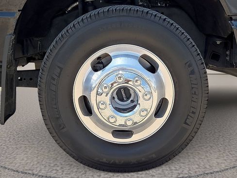 Used 2024 Ford F350 Lariat w/ Lariat Ultimate Package AWD/4WD image 8