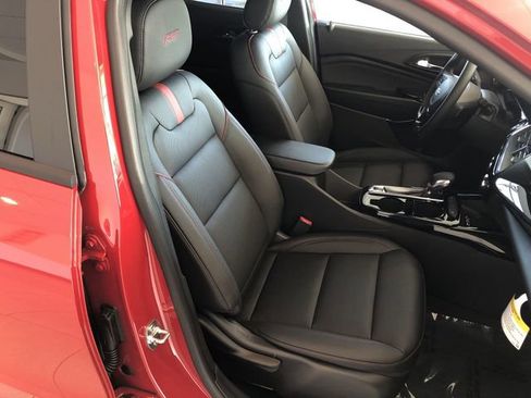 New 2026 Chevrolet Trax RS w/ Sunroof Package image 17