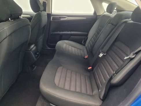 Used 2020 Ford Fusion SE FWD image 18