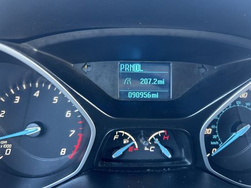Used 2014 Ford Focus S FWD image 14