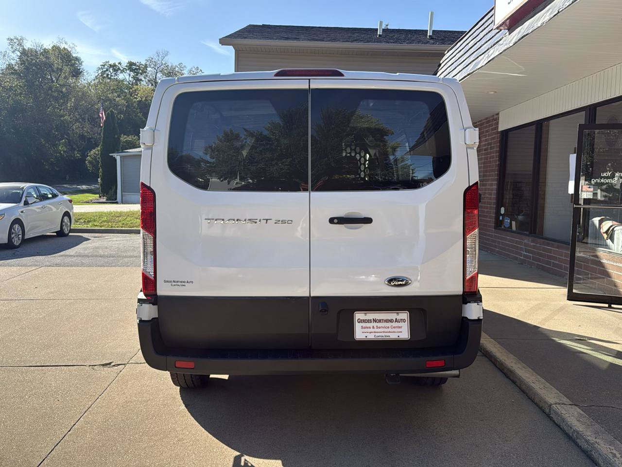 Used 2025 Ford Transit 250 Low Roof w/ Exterior Upgrade Package RWD image 22