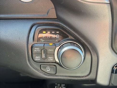 Used 2022 RAM 1500 Big Horn AWD/4WD image 14