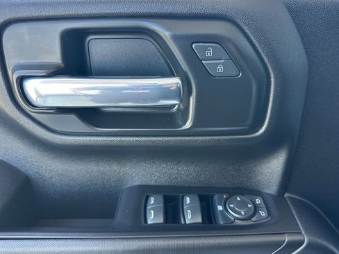 Used 2022 Chevrolet Silverado 1500 Custom RWD image 10