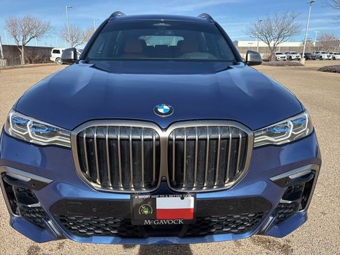 Used 2022 BMW X7 M50i image 10