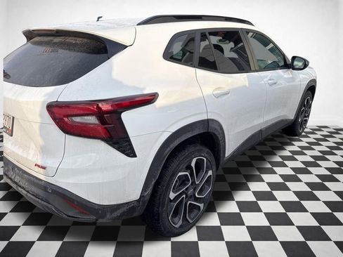 Certified 2025 Chevrolet Trax RS w/ Driver Confidence Package image 31