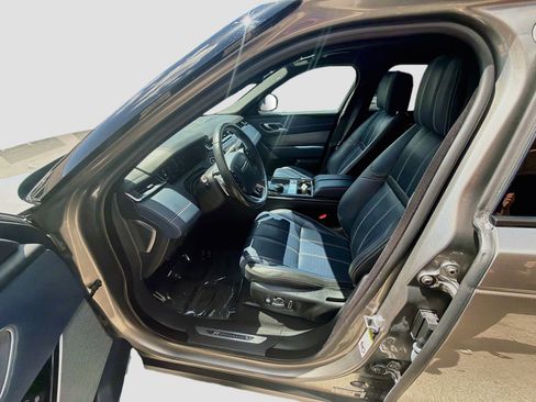 Used 2019 Land Rover Range Rover Velar R-Dynamic HSE AWD/4WD image 19