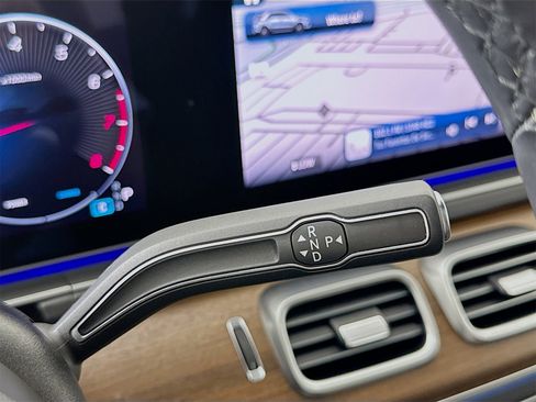 Used 2025 Mercedes-Benz GLE 350 4MATIC image 18