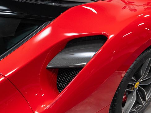 Used 2016 Ferrari 488 GTB RWD image 54