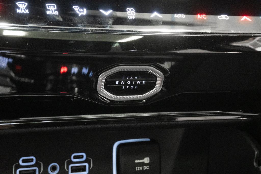 New 2026 Jeep Grand Cherokee L 4WD image 23