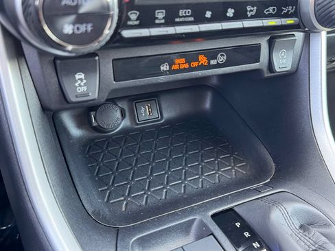 Certified 2025 Toyota RAV4 XLE AWD/4WD image 24