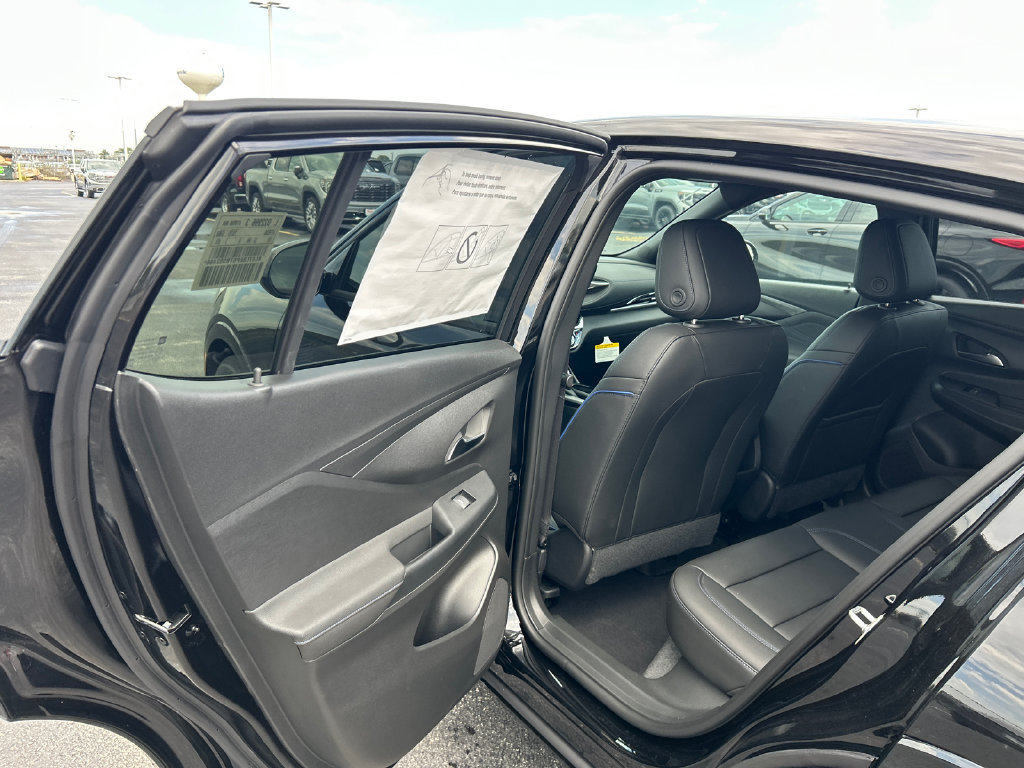 New 2026 Buick Envista Sport Touring w/ Convenience I Package FWD image 32