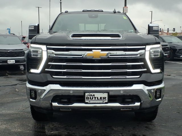Used 2025 Chevrolet Silverado 2500 LTZ w/ LTZ Plus Package AWD/4WD image 26