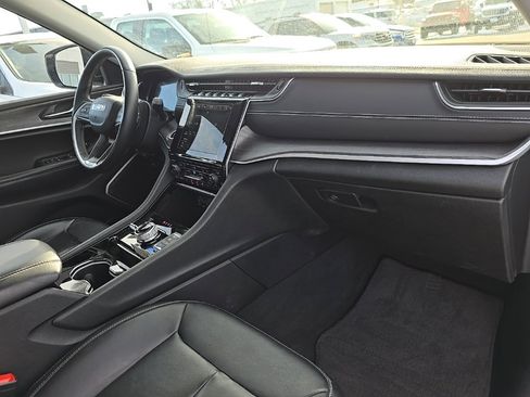 Used 2022 Jeep Grand Cherokee L Limited image 58