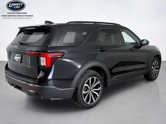 Used 2025 Ford Explorer ST-Line AWD/4WD video 3