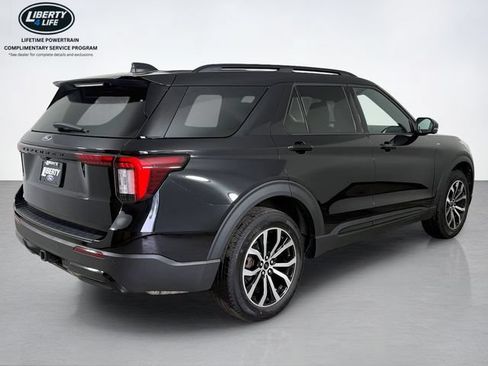 Used 2025 Ford Explorer ST-Line AWD/4WD image 3