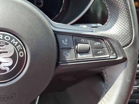 Used 2024 Alfa Romeo Giulia Ti w/ Performance Driving Package AWD/4WD image 25