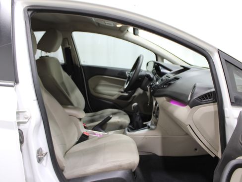 Used 2014 Ford Fiesta SE w/ Comfort Package image 25
