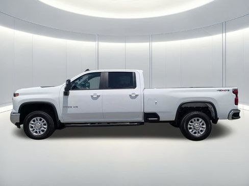 Used 2025 Chevrolet Silverado 3500 LT w/ Safety Package AWD/4WD image 2