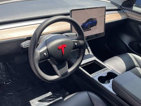 Used 2022 Tesla Model 3 Long Range AWD/4WD image 6