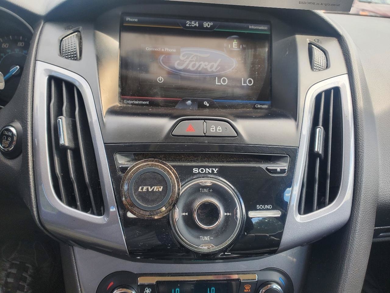 Used 2014 Ford Focus Titanium FWD image 20