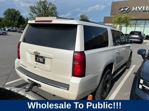 Used 2015 Chevrolet Suburban LTZ RWD image 8
