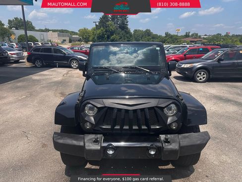 Used 2017 Jeep Wrangler Unlimited Sahara image 9