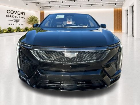 Certified 2025 Cadillac Optiq Sport 1 w/ LPO, Floor Liner Package AWD/4WD image 3