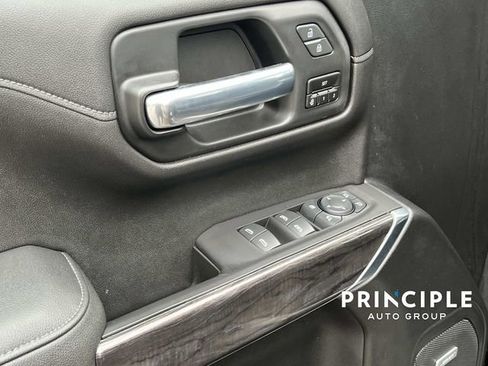 Used 2021 Chevrolet Silverado 1500 LTZ w/ LTZ Convenience Package II AWD/4WD image 12