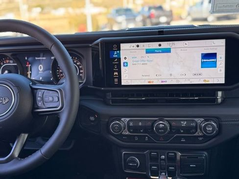 New 2026 Jeep Gladiator Mojave image 17