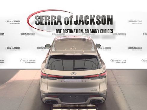 Used 2025 INFINITI QX60 Luxe w/ Lighting Package (N94) FWD image 7