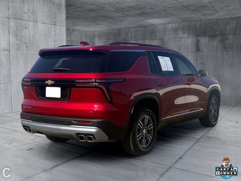 Certified 2024 Chevrolet Traverse LT w/ Enhanced Driving Package FWD image 5
