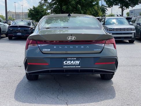 New 2026 Hyundai Elantra Limited FWD image 6