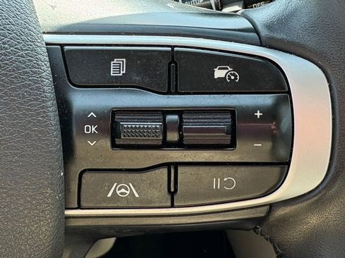 Used 2025 Kia Sportage EX w/ Premium Package image 22