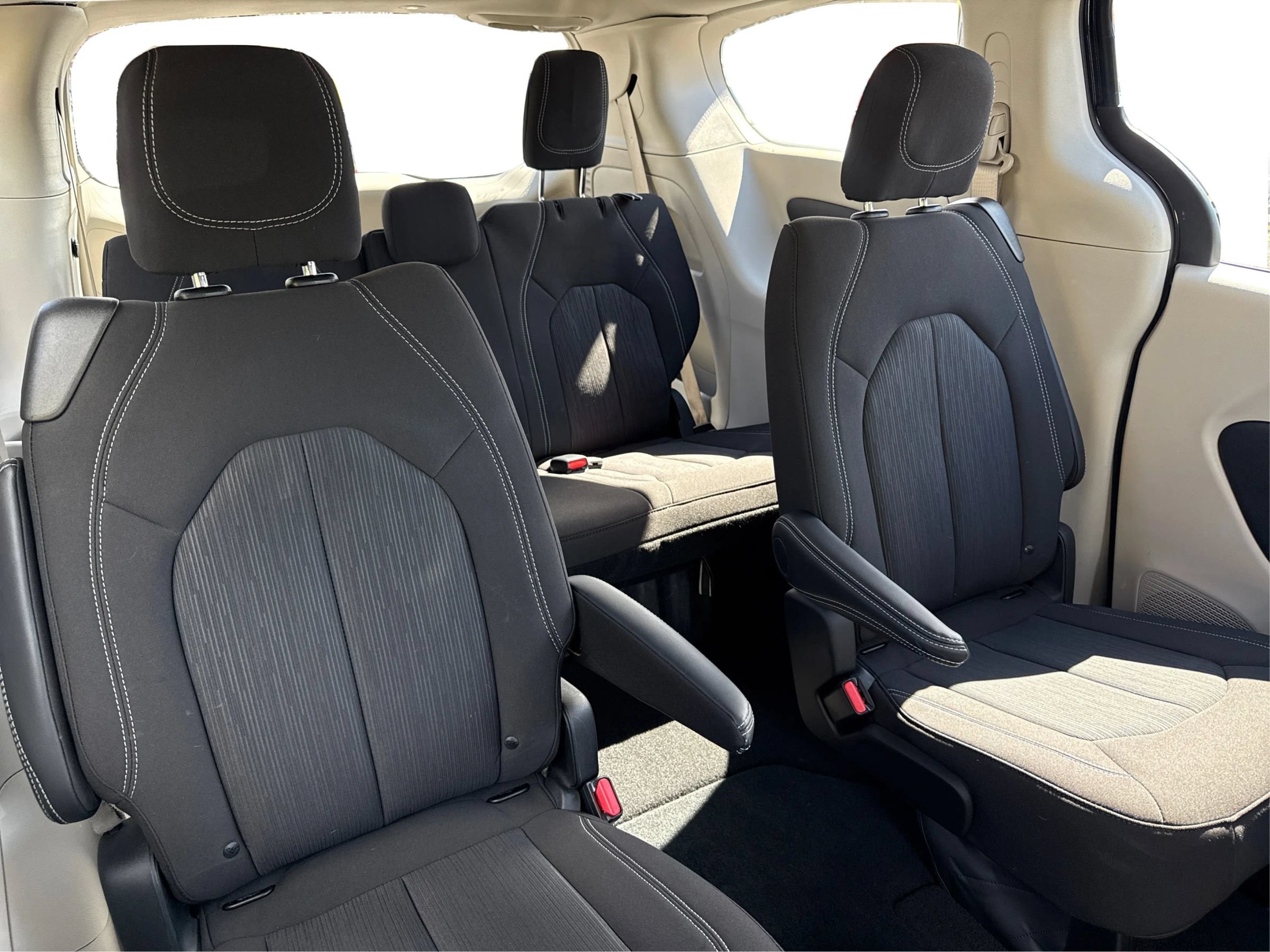 Used 2024 Chrysler Voyager LX FWD image 12