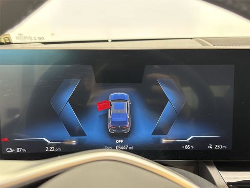 Used 2024 BMW i5 eDrive40i w/ M Sport Package image 28