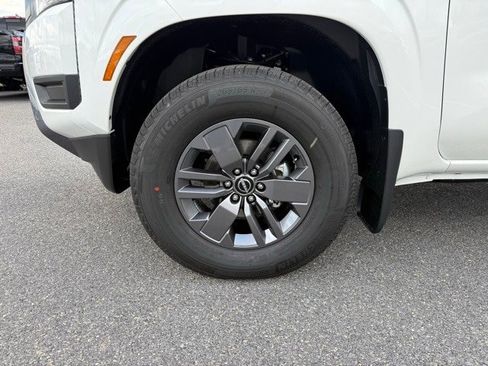 New 2026 Nissan Frontier SV w/ SV Convenience Package image 9